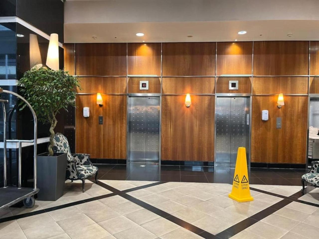 A City Stay Holiday On Queen Street Auckland Esterno foto